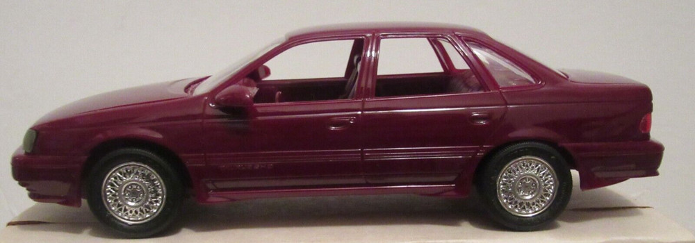 ERTL NIB PROMO CAR 1989 FORD TAURUS SHO CURRENT RED #6067