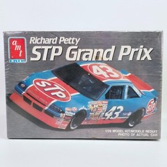 1990 AMT #43 Richard Petty STP Grand Prix 1/25 Scale Model Kit #6728-SEALED BOX