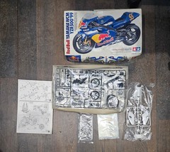 Tamiya Red Bull Yamaha YZR500 1999 Motorcycle Model Kit 1/12 New