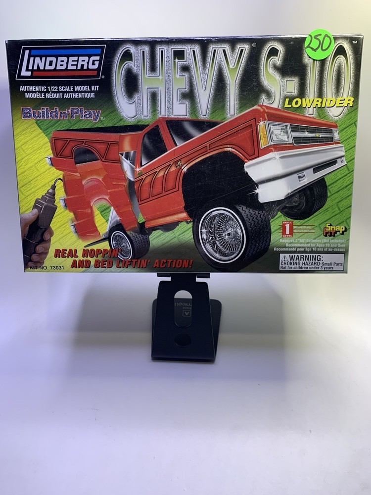 🔥1999 Sealed Lindberg Chevy S-10 Build N’ Play 1/22 Scale Model Kit No. 73031