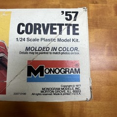 MONOGRAM ’57 Chevy Corvette Model Kit 1/24 2227 Open Box Complete Kit Pre-owned