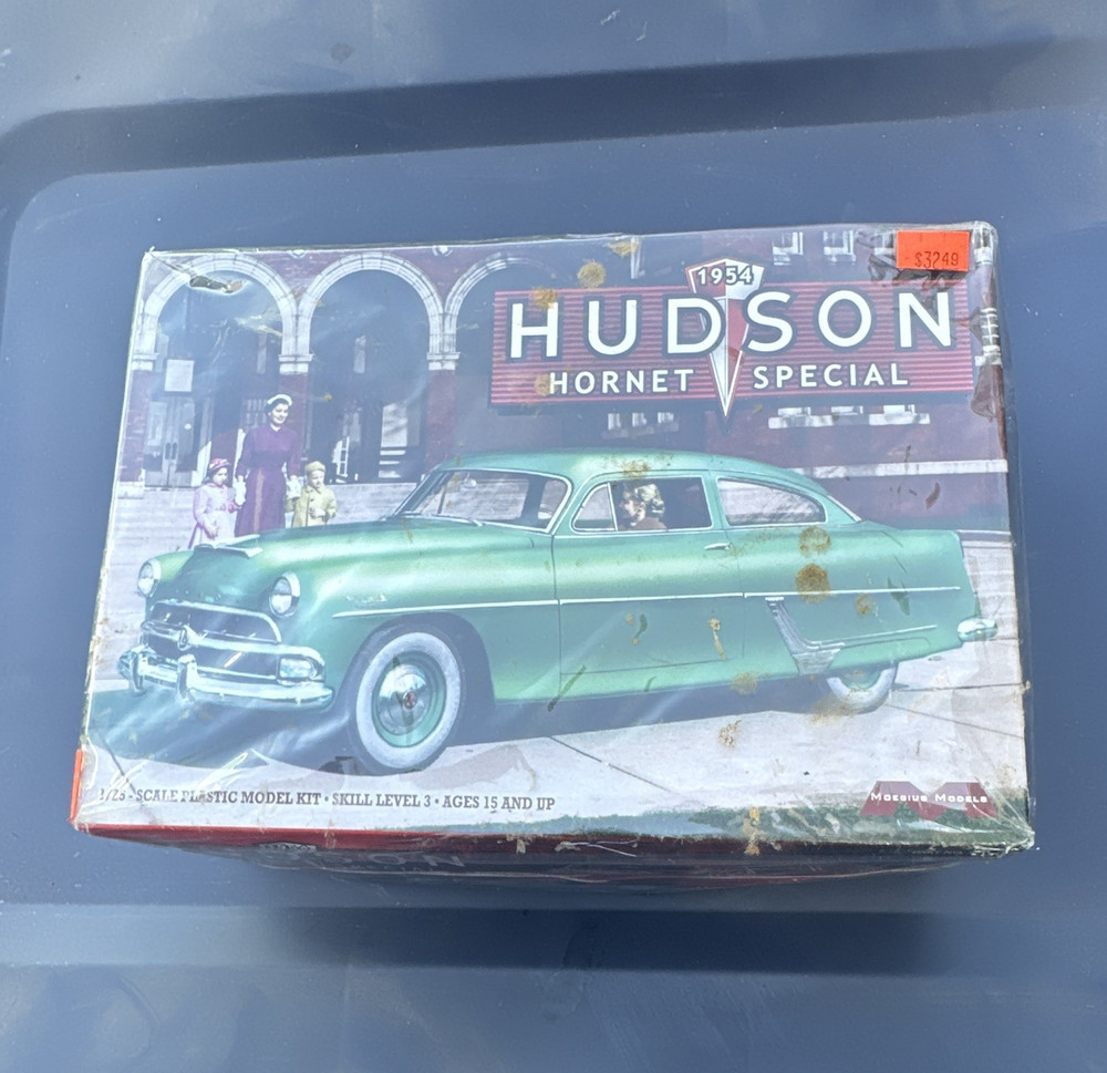Moebius Models Hudson Hornet Special Car Kit 1:25 Plastic Unassembled 1214