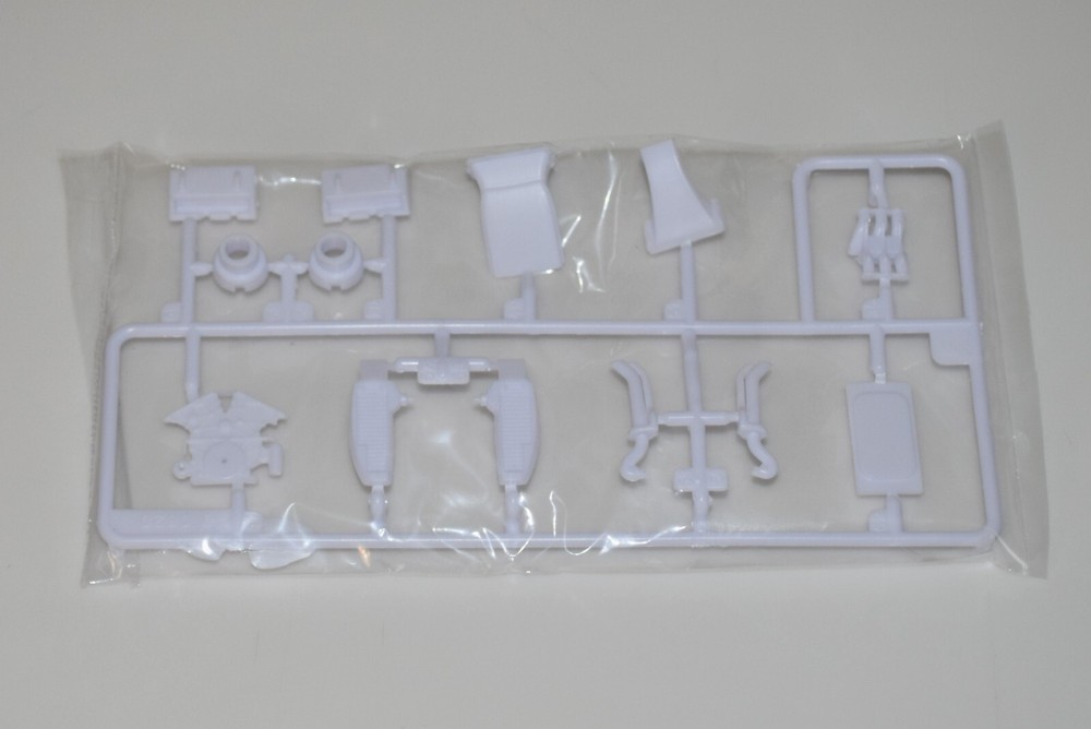 REVELL 2017 FORD GT LE MANS 85-4418 ⭐PARTS⭐ CYLINDER HEADS+FRONT COVER+MORE 1:24