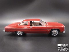 MPC 1976 Chevy Caprice w/Trailer 2T 1:25 Scale Model Kit