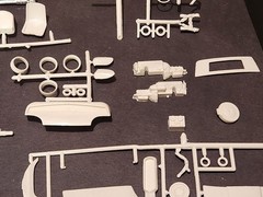 AMT 1965 Ford Thunderbird HT 1/25 Scale Model Kit – Nice Unbuilt Kit, Rough Box