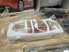 Vintage Revell 85-2840 1/25 Scale ’05 Corvette C-6 Plastic Model Kit