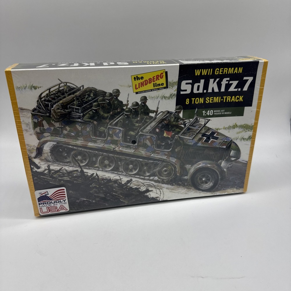 SEALED 2015 SD.KFZ.7 WWII GERMAN SEMI TRACK 1/40 SCALE PLASTIC MODEL KIT ROUND 2