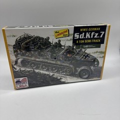 SEALED 2015 SD.KFZ.7 WWII GERMAN SEMI TRACK 1/40 SCALE PLASTIC MODEL KIT ROUND 2