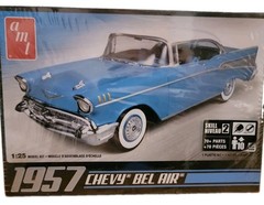 AMT 1957 Chevy Bel Air Model Car Scale 1:25 – Classic Blue/White Sealed NEW