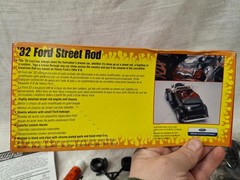 Revell Motorworks 1932 Ford Street Rod 1/24 Model Kit Skill 2