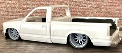 1/24 Scale: 24-Inch “Raceline Legacy” Wheels And Tires; Resin;1/25