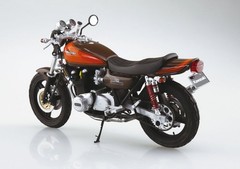 Aoshima 06676 1/12 Scale Model Motorcycle Kit Kawasaki Z2 750RS Custom 1973 Z750