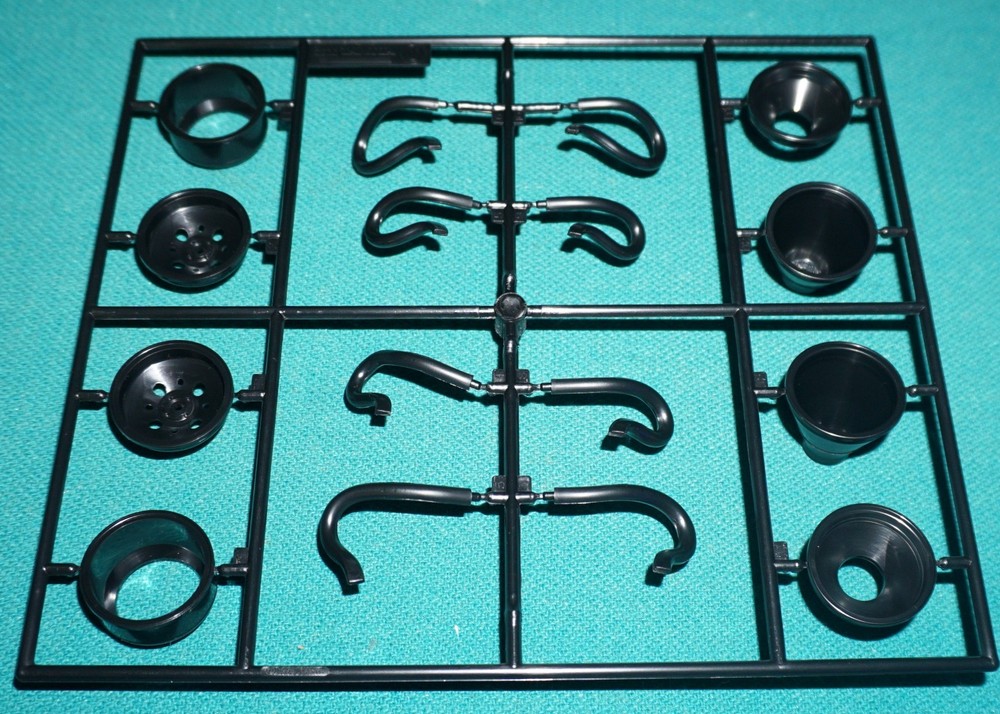 Martini Brabham BT44B F1 1975 Tamiya 1/12 Sprue J Wheels Exhaust Etc.