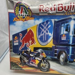 Italeri 2001 1/24 Red Bull Yamaha Racing Truck & Trailer with Motorcycle 