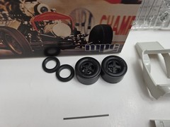 MPC – WILD WILLIE BORSCH ” WINGED EXPRESS” ALTERED ROD 1:25 SCALE W/slixx Decals