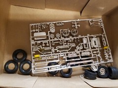 Lindberg 1934 Ford Pickup 1:25 Build 3 Ways Model Kit # 72157 Open Box Complete