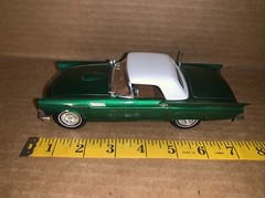 1957 Ford Thunderbird Promo/Model Car 1:24 Or 1:25 (Lot 1237)