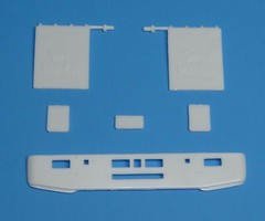 AMT Mack R685ST Front Bumper and Mud Flaps 1/25 Scale