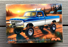MOEBIUS MODELS 1/25 1971 FORD F-250 CUSTOM 4X4 PICKUP TRUCK MODEL KIT # 2567 F/S