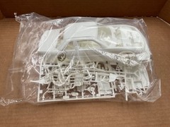 REVELL CHEVY LUMINA STOCK CAR UNBUILT MODEL KIT – 1/24 SCALE -COMPLETE IN BOX