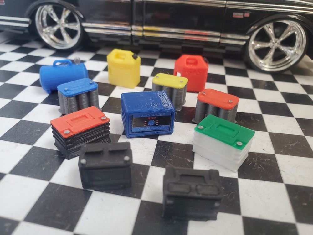 Battery Charger Shelf Gas Can Air Tank 1/24 1/25 Scale Garage Blue Red Top Green