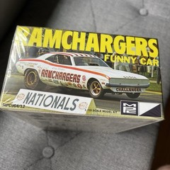 MPC 1/25 Ramchargers Dodge Challenger Funny Car Model Kit Drag Slicks MPC964