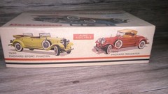 Hubley Metal model car kit 1932 Chevrolet Coupe No. 4869 w/ instructions Z125