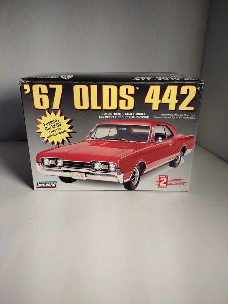 1997 Lindberg 1967 Olds 442 W-30 1/25 Model Car Kit Open Box with Sealed Bags