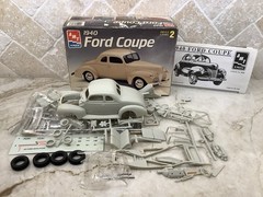 AMT ERTL 1940 Ford Coupe Model Kit 1993.