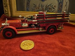 Signature Models 1:24 Model Fire Engine: 1927 SEAGRAVE Dover Plains–