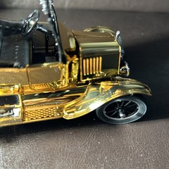 Limited edition 24KT Gold 1925 Ford Model T Touring Car Spectacular 1:24 Scale