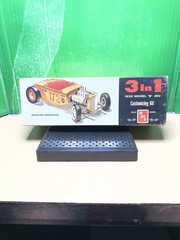 AMT 3 in 1 1932 Model ‘B’ Ford Roadster Customizing Kit No.132 w/ Decals