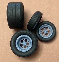 Resin 17/15 Scale in. “Weld Magnum III” Drag Wheels W/ Cheater Slicks 1/24,1/25