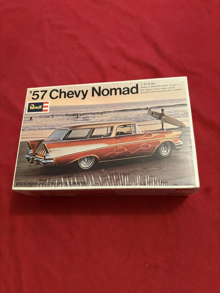 *RARE* Vintage Factory Sealed Revell 1957 Chevy Nomad Model Kit in 1/25 H1260