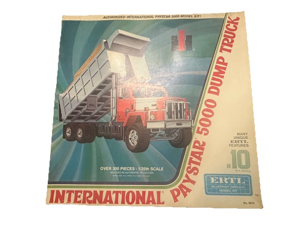 Ertl 8010 International Paystar 5000 Dump Truck Blueprint Replica Model KIT 1/25
