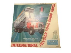 Ertl 8010 International Paystar 5000 Dump Truck Blueprint Replica Model KIT 1/25