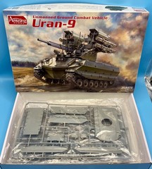 Amusing Hobby AH 35A073 1/35 Unmanned Ground Combat Vehicle Uran-9 Brand New