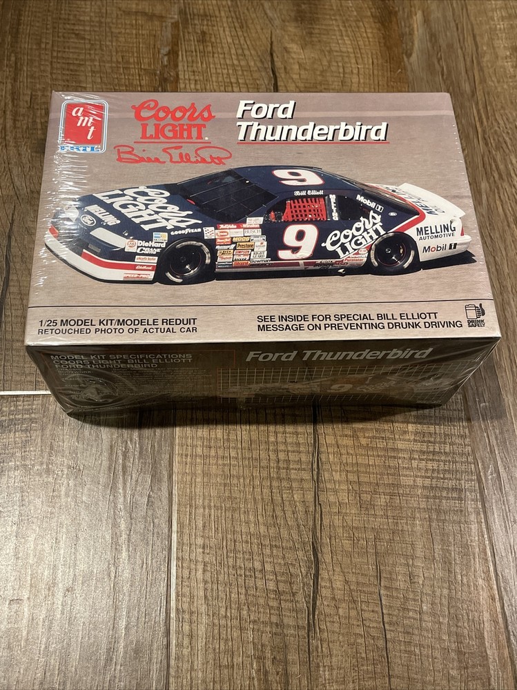 Coors Light Bill Elliot Ford Thunderbird AMT 1:25 Model Kit 6740 Sealed Box