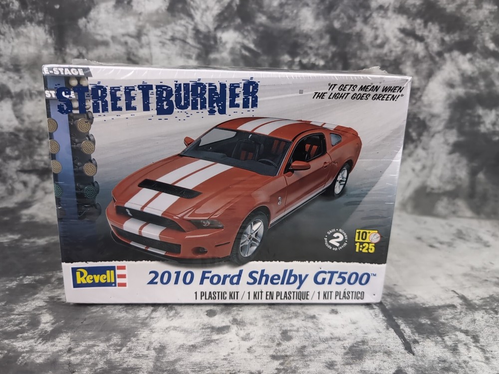 Revell Streetburner 2010 Ford Shelby GT500 1:25 85-4938 Sealed New in Package