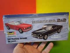 Revell Monogram 1/24 Model Kit 64 Mustang Convertible In Collectors Tin 85-4157