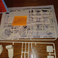 VINTAGE REVELL CUSTOM PICK UP- TRUCK PARTS (1977) H-1261 INCOMPLETE