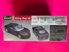 CHEVROLET CORVETTE STING RAY III MODEL KIT REVELL 1/25 SCALE NEW SEALED COOL!!