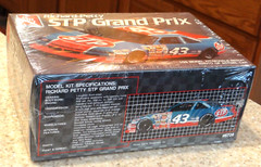 AMT ERTL Vintage RICHARD PETTY 43 STP Grand Prix 1:25 Model Kit NEW IN BOX 6728