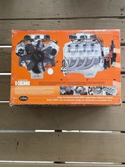 Testors Dodge 426 Hemi V-8 High Performance Engine Model 1/4 Scale New Open Box