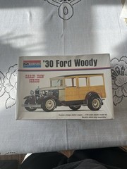 1930’s Ford Model Kits – ’32 Ford 3-window Coupe,’30 Ford Woody coupe Street Rod