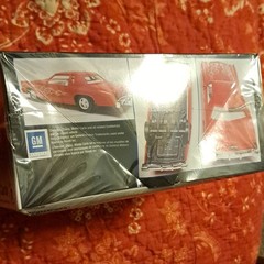 Revell Snap-Tite ’77 Chevy Monte Carlo 1:25 Rolling Wheels Sealed.