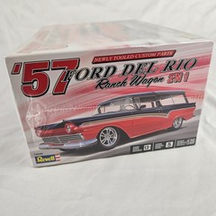 Revell 1957 Ford Del Rio Ranch Wagon 1/25 Scale Plastic Model Kit