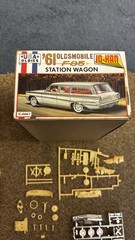 JO-HAN 1/25 ’61 OLDSMOBILE F-85 STATION WAGON MODEL KIT UNBUILT C-4661 READ