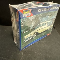 VTG Revell Monogram 1:25 ’56 Chevy Nomad Model Car Kit #85-2489 Sealed