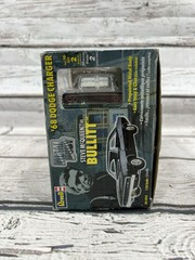 Steve McQueen as Bullitt ’68 Dodge Charger Revell Metal Body New Damaged Box